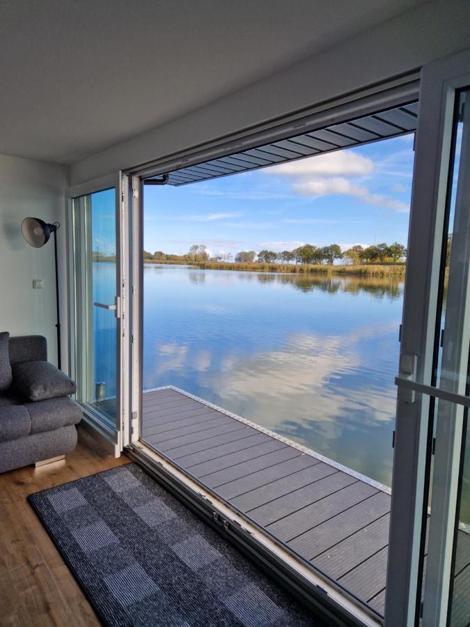Hausboot Auf Dem Wangermeer * Schillig