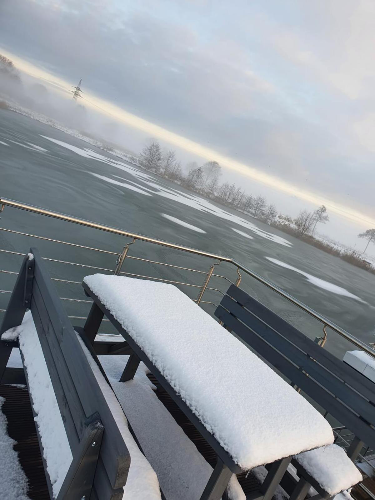 Hausboot Auf Dem Wangermeer Botel